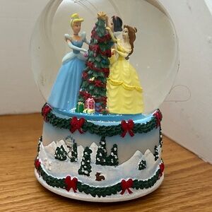 Disney Princess Holiday Snow Globe